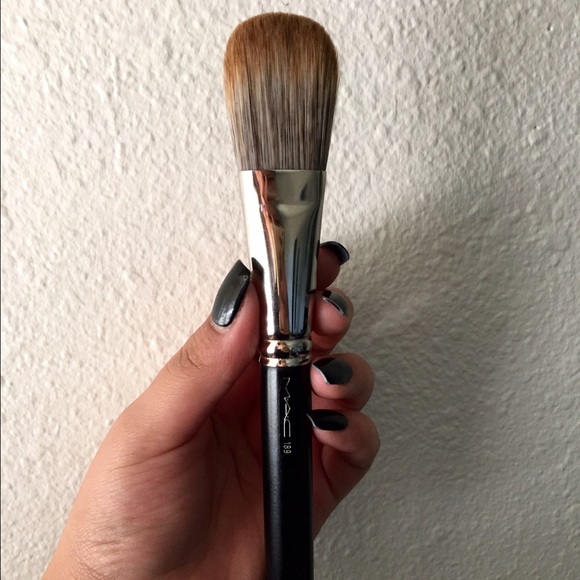 Mac #189 foundation brush