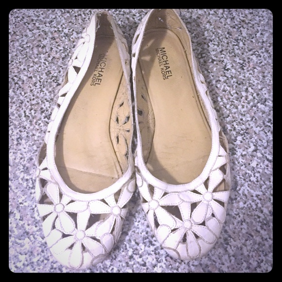 Michael Kors daisy ballet flats!