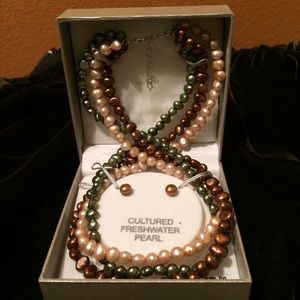 Pearl Earring and Necklace Set