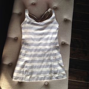 Lululemon Cross Strap Tank Size 2 grey STRIPE