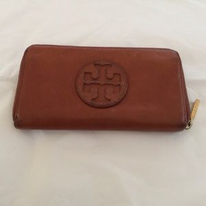 Tory Burch Zip Wallet