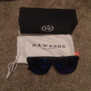 NWT Hawkers sunglasses black wayfarers - polarized