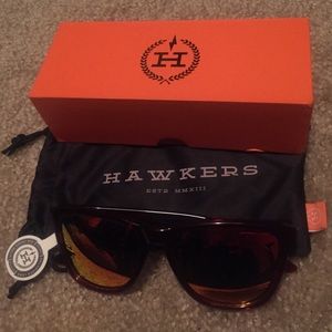 NWT Hawkers wayfarer red sunglasses polarized