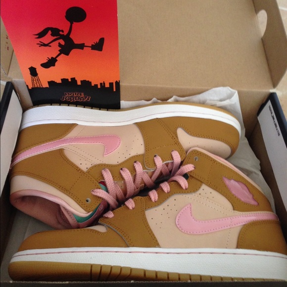 💯💎🔥Jordan 1 MID "Lola Bunny Hares" 2015