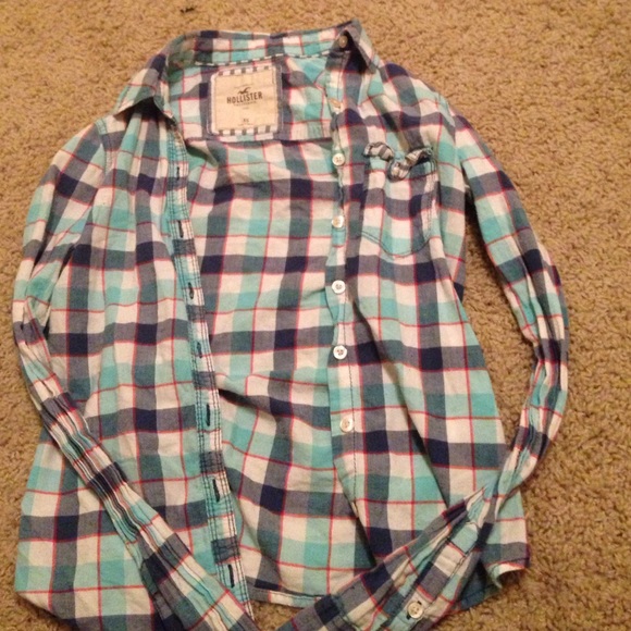 Hollister flannel (ON HOLD for @lovemesomepink)