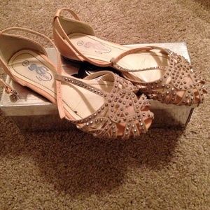 T strap embellished sandals