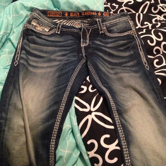Bootcut medium wash Rocks(NO TRADES) - Picture 3 of 3