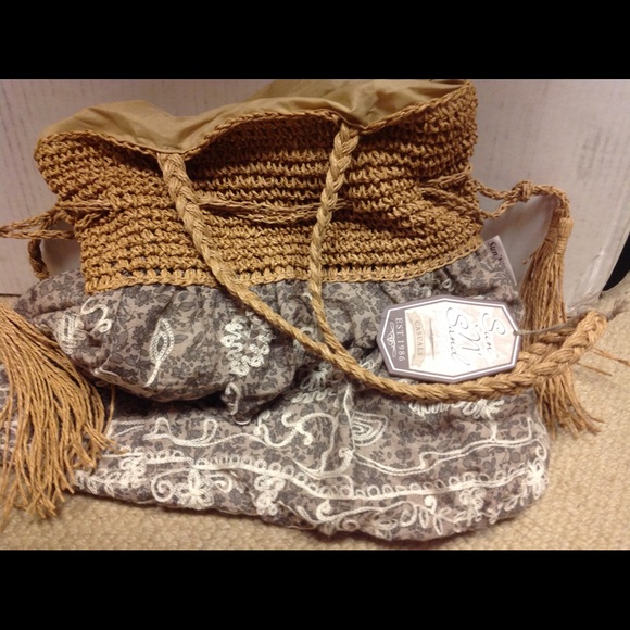Sun n sand great summer bag. Adorable!!!!!