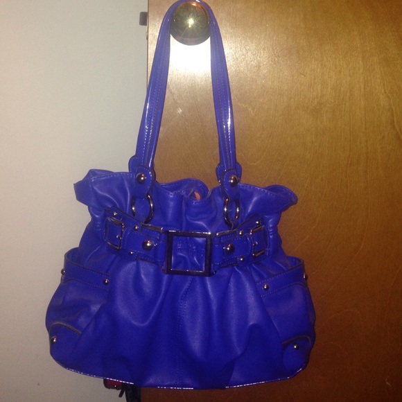 Cobalt blue purse!! First pict actual color