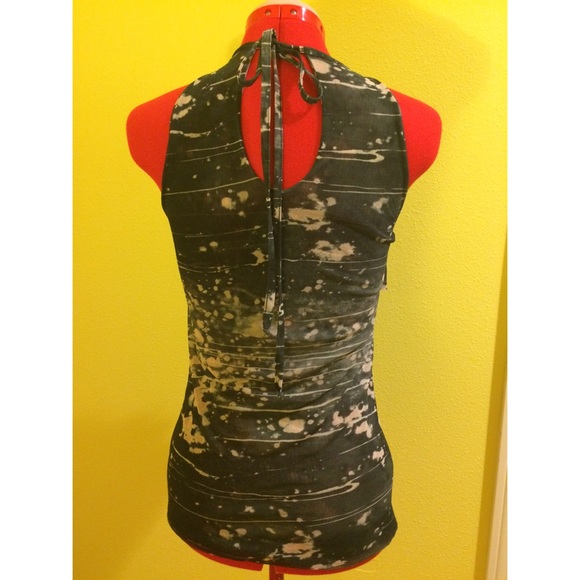 📦SOLD IN BUNDLE📦 Splattered double mesh halter - Picture 4 of 4