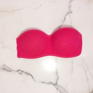 Hot (P.I.N.K) bra.