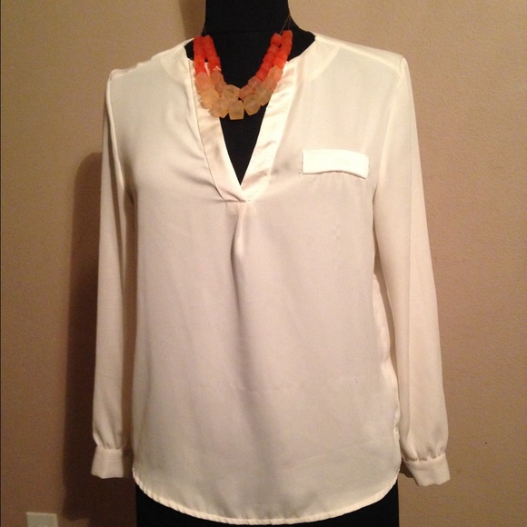 H&M Tops - Cream blouse