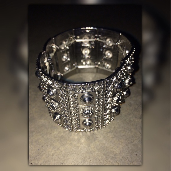Silver warrior bracelet - Picture 1 of 3