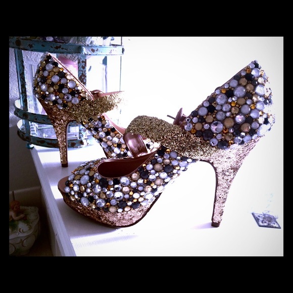 Additional photos📷 handmade by me OOAK rhinestone
