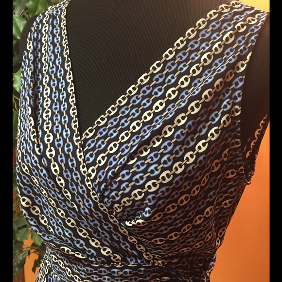 SZ 10💐CHAIN PRINT WRAP STYLE BLOUSE💐COVINGTON💐 - Picture 3 of 4