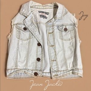 👄🔥Hot Kiss light jean jacket vest.🔥👄