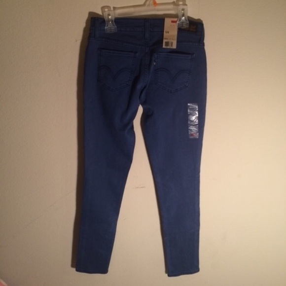 levis - Picture 2 of 4