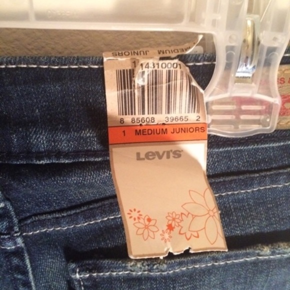 levis - Picture 3 of 3