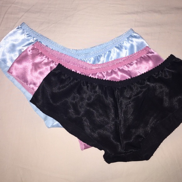 Bundle of sleeping underwear/booty shorts