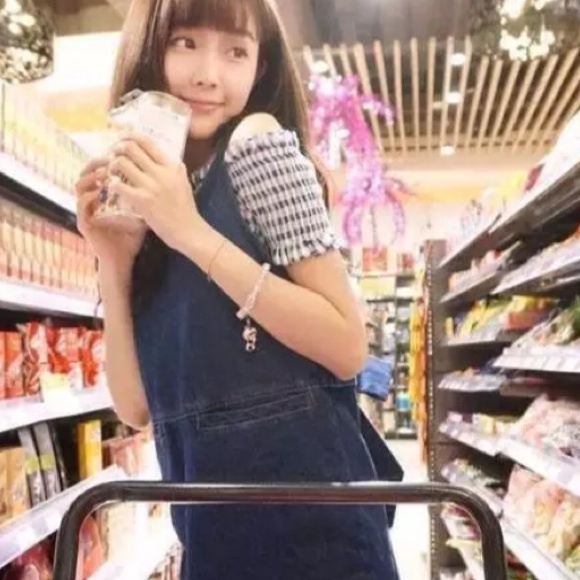 cute top - Picture 3 of 4