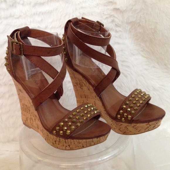 SOLD🚫Gold Studded Brown wedges