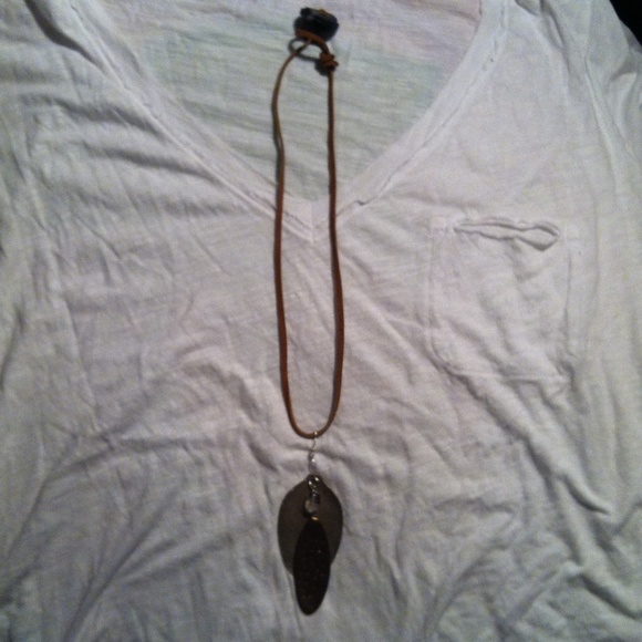Necklace - Picture 2 of 3
