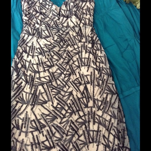 Body icon sequin dress