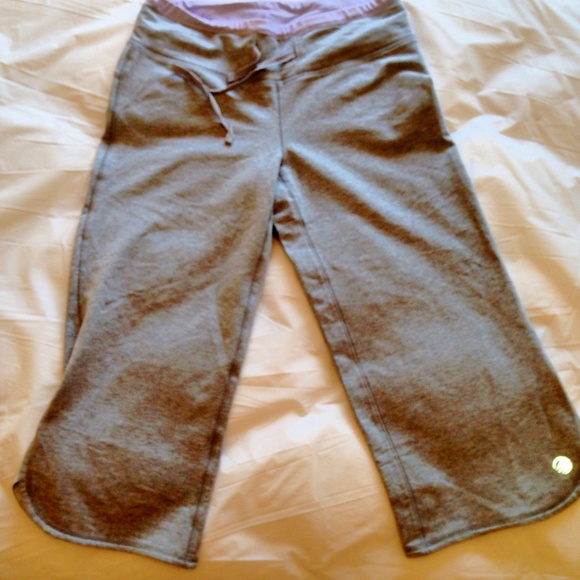 Yoga Capris Mondetta Performance Gear MPG
