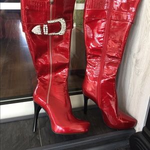 Red patient leather fashion boots