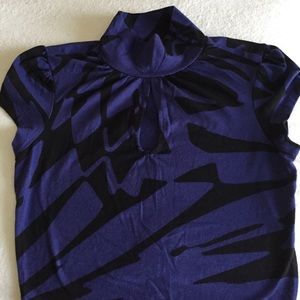 Express mock turtle neck key hole top