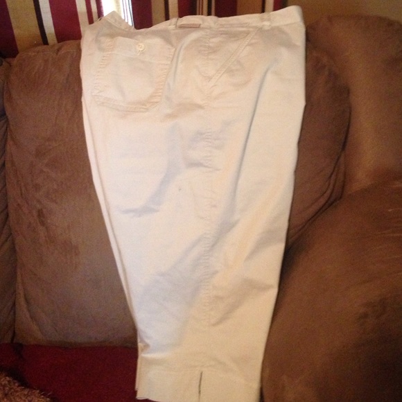 Columbia capris size 14 petite khaki color