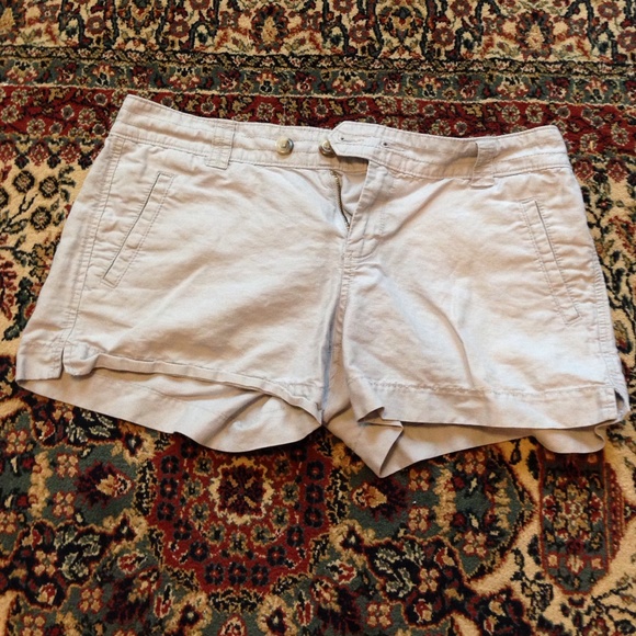 Grey Low-Rise Old Navy Shorts!!
