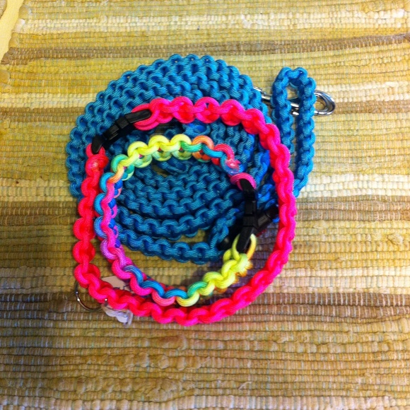 Paracord dog leash and collar