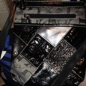 Black/grey Crossbody purse NWOT.