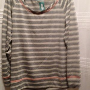 NWT grey/white sweatshirt material shirt-