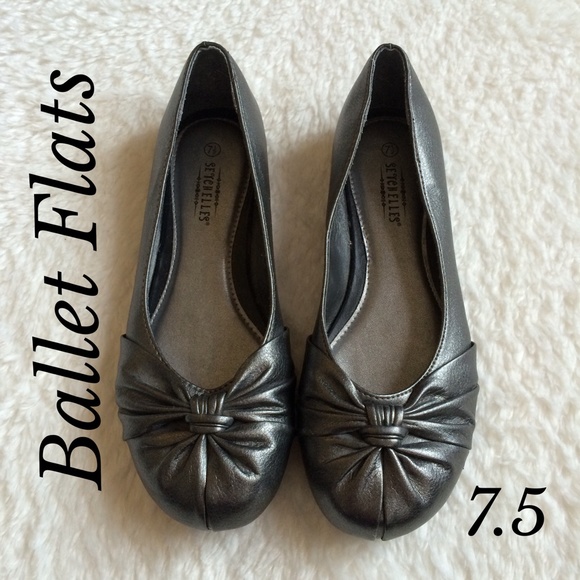 Gray Ballet Flats