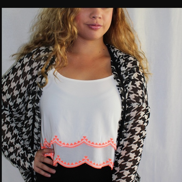 🔴SOLD🔴 Neon Coral Trim Blouse - Picture 2 of 4