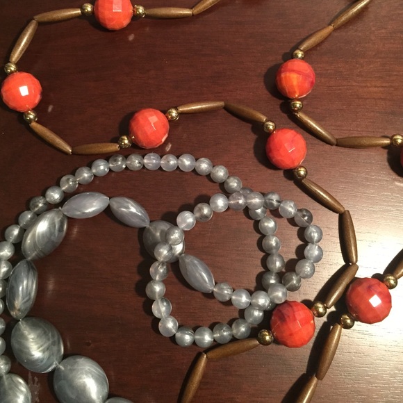 Target Necklace Bundle - Picture 4 of 4