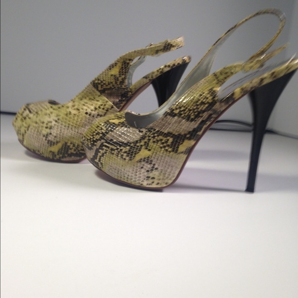 Snake skin pattern platform heels - Picture 4 of 4