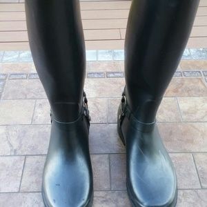 7.5 black Aldo  rainboots