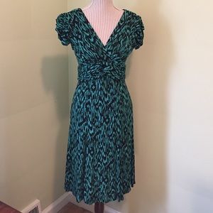🎀SALE!🎀Green and Black Printed Dress