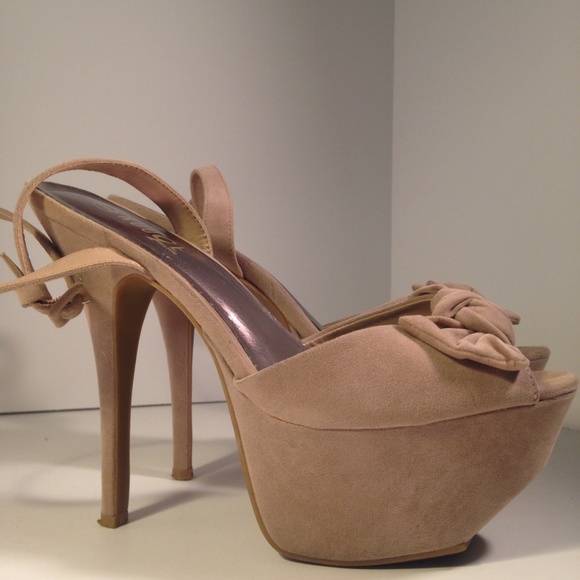 Platform nude heels - Picture 3 of 3