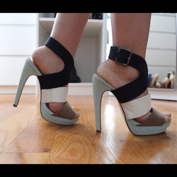SUPER SEXY SKY HIGH SANDALS