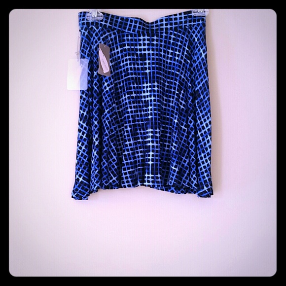 NWT Forever 21 blue pattern skirt