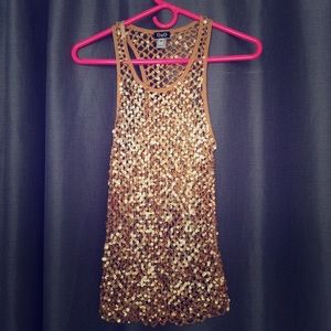 🌟Dolce & Gabbana gold sequence racerback top! 💗
