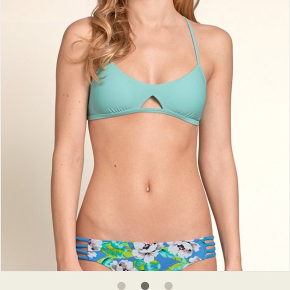 Blue bikini - Picture 4 of 4