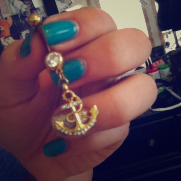 Diamond and gold belly button anchor ring