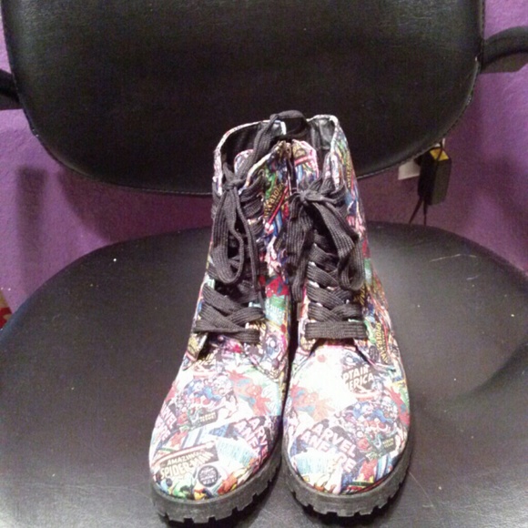 Shoes - Boots