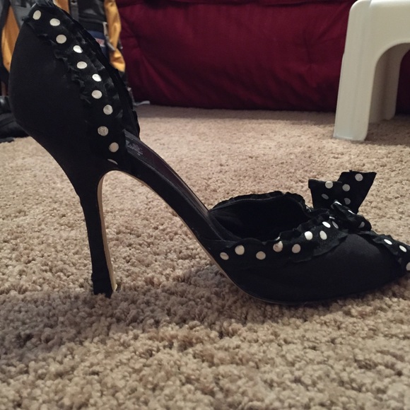 Pumps! - Picture 2 of 2