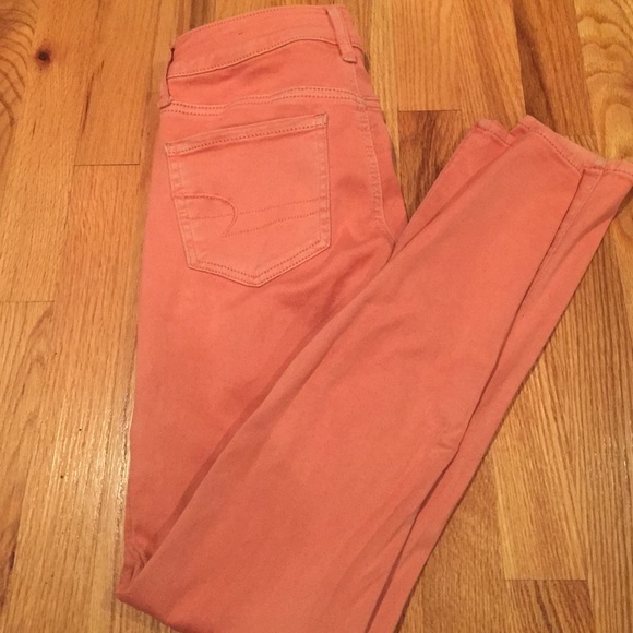 American Eagle Outfitters Pants - Faded pink legging jeans from American eagle!